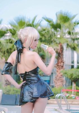 婆婆与我的狗老公的搞笑视频_高清完整无删减高清视频播放